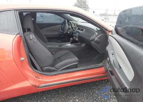 2013 Chevrolet Camaro 2Ls z USA, uszkodzony, nr VIN 2G1FA1E34D9208225